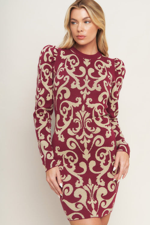 Patterned dress with long sleeves