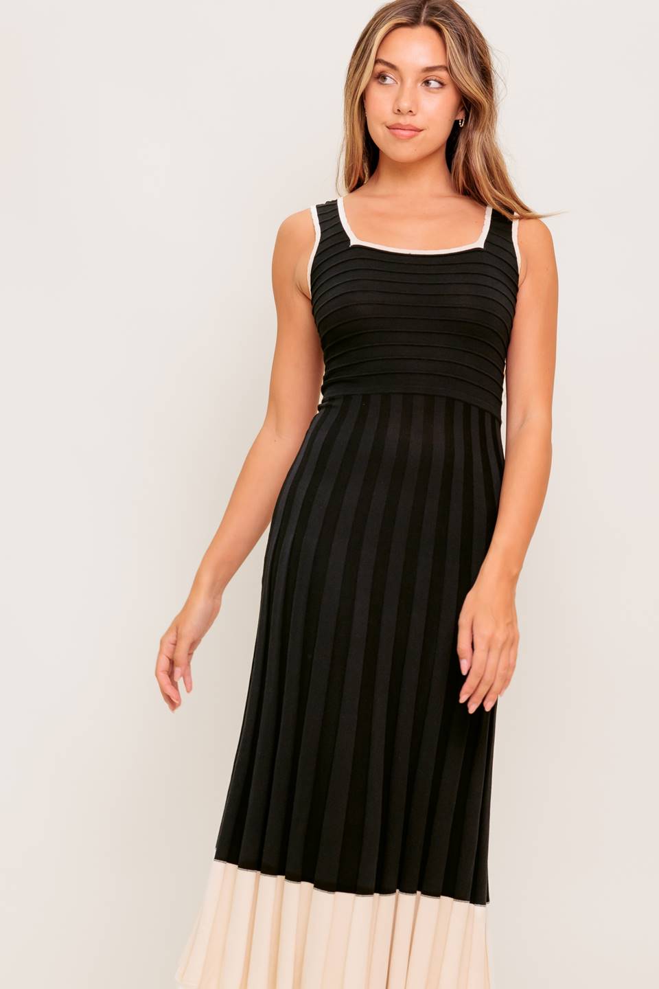 Lady Black Tie - Laurel Black & Cream Sweater Midi Dress - Size L Lady Black Tie - Laurel Black & Cream Sweater Midi Dress - Size L