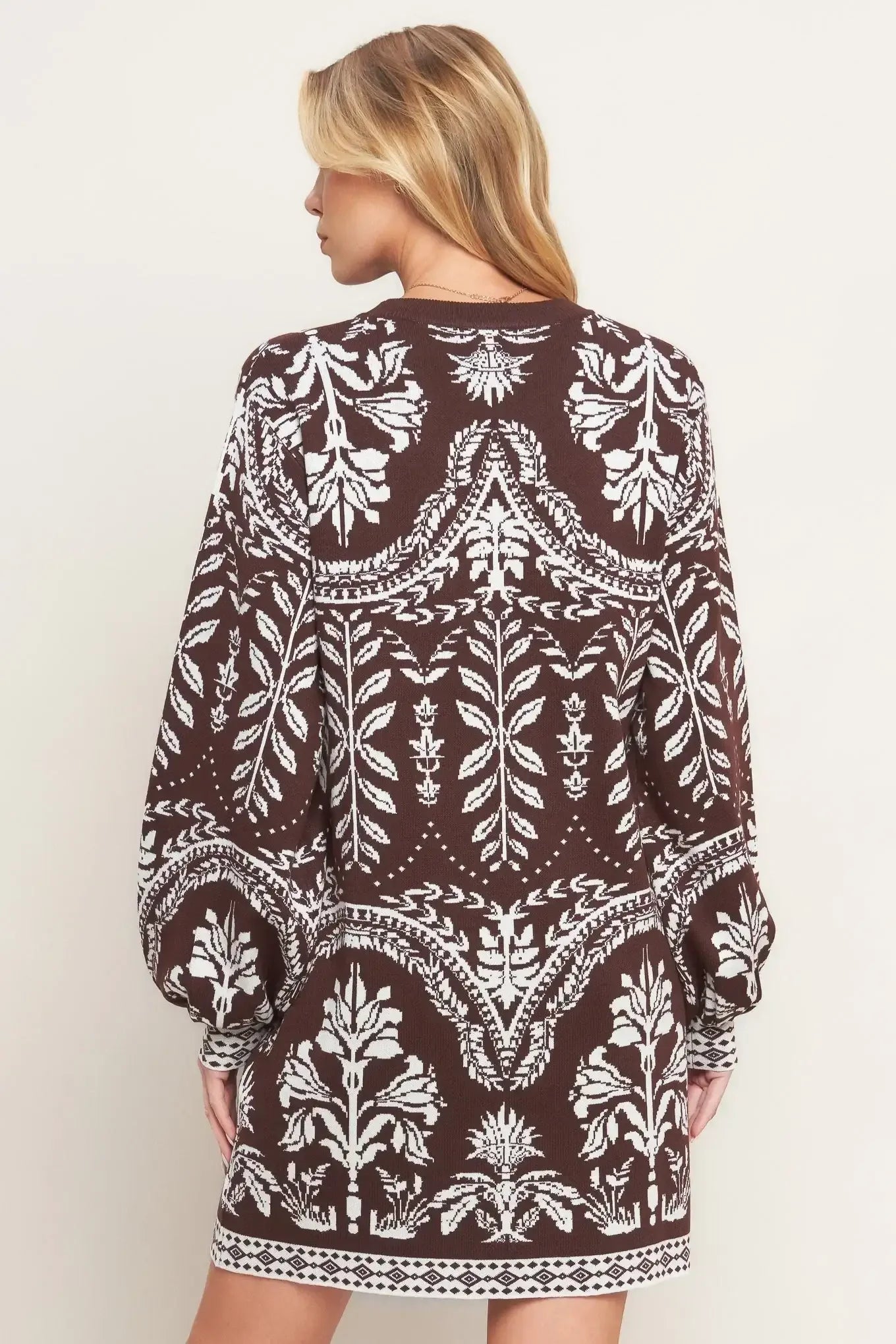 Patterned dress with beige boots