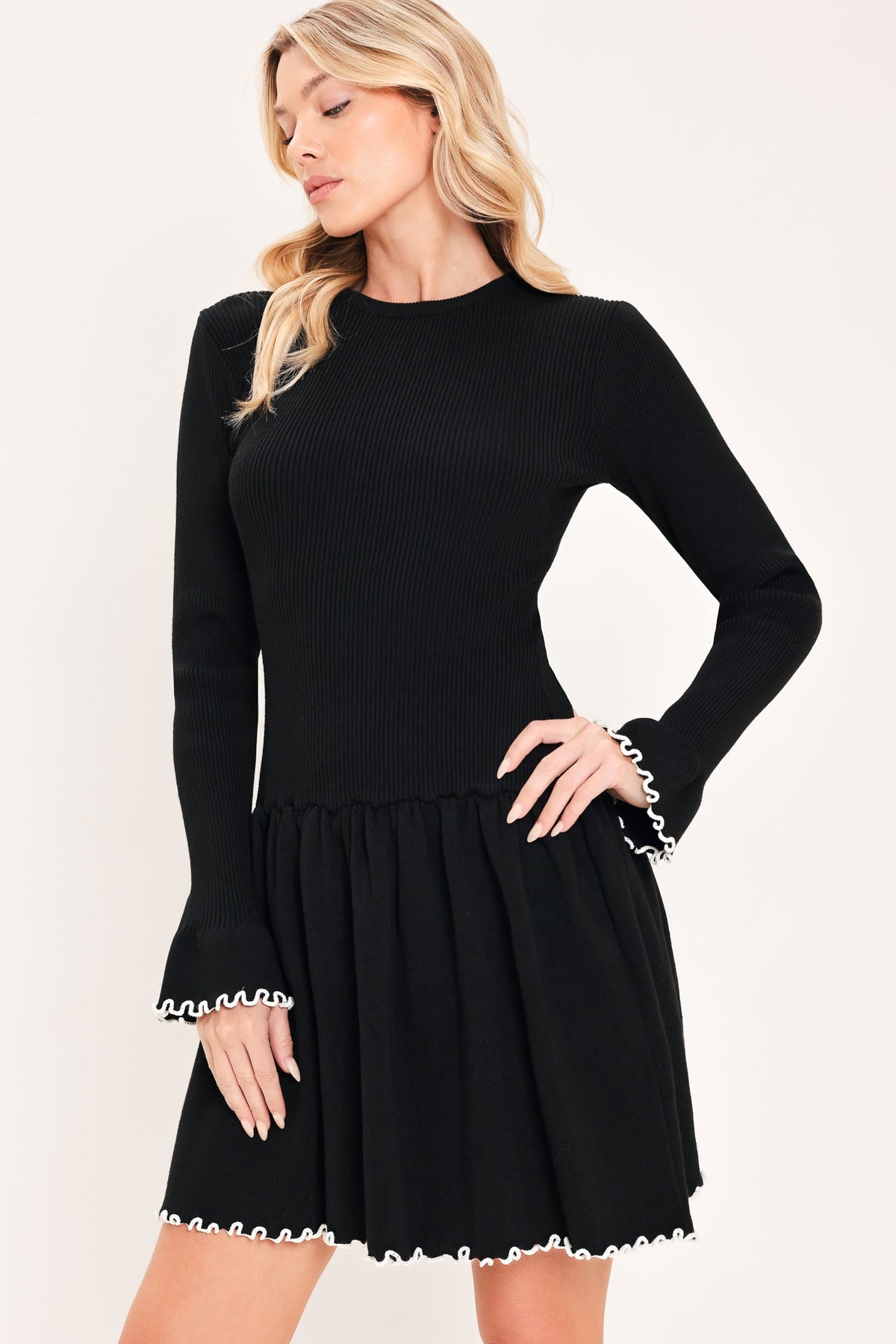 ISW5486 BLACK WHITE - Noir Trim Sweetheart Sweater Mini Dress | Lady Black Tie