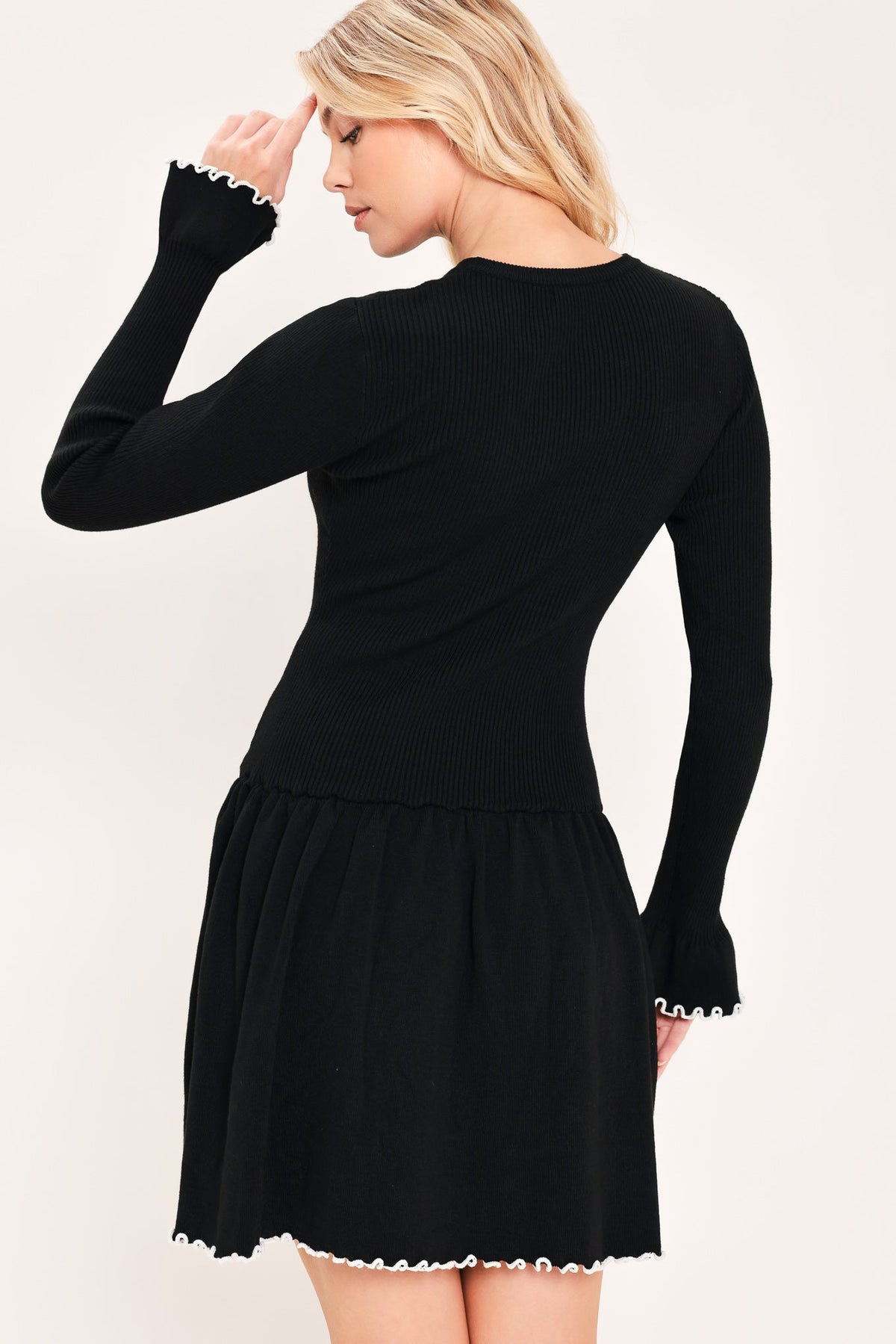 ISW5486 BLACK WHITE - Noir Trim Sweetheart Sweater Mini Dress | Lady Black Tie