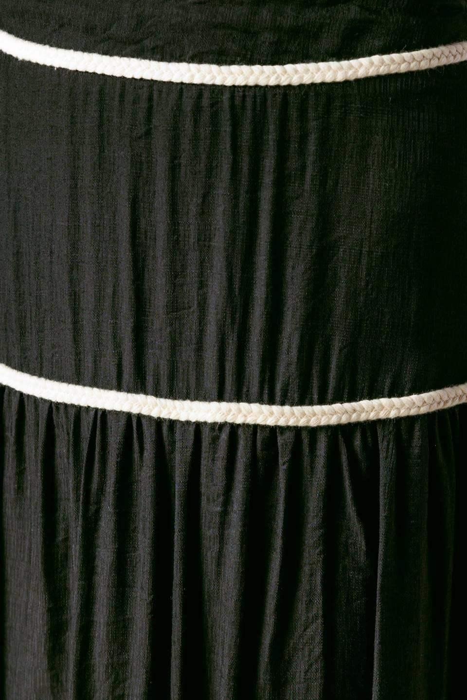 DIVIDE AND CONTOUR TOP & SKIRT SET - BLACK