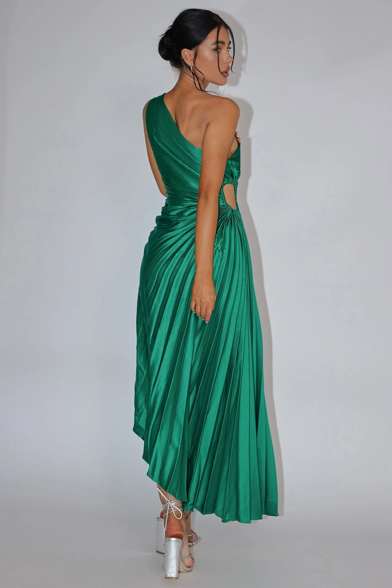 Lady Black Tie - Panama Maxi Dress - Kelly Green - Pleated Dress With Side Cut Out - Size S Lady Black Tie - Panama Maxi Dress - Kelly Green - Pleated Dress With Side Cut Out - Size S