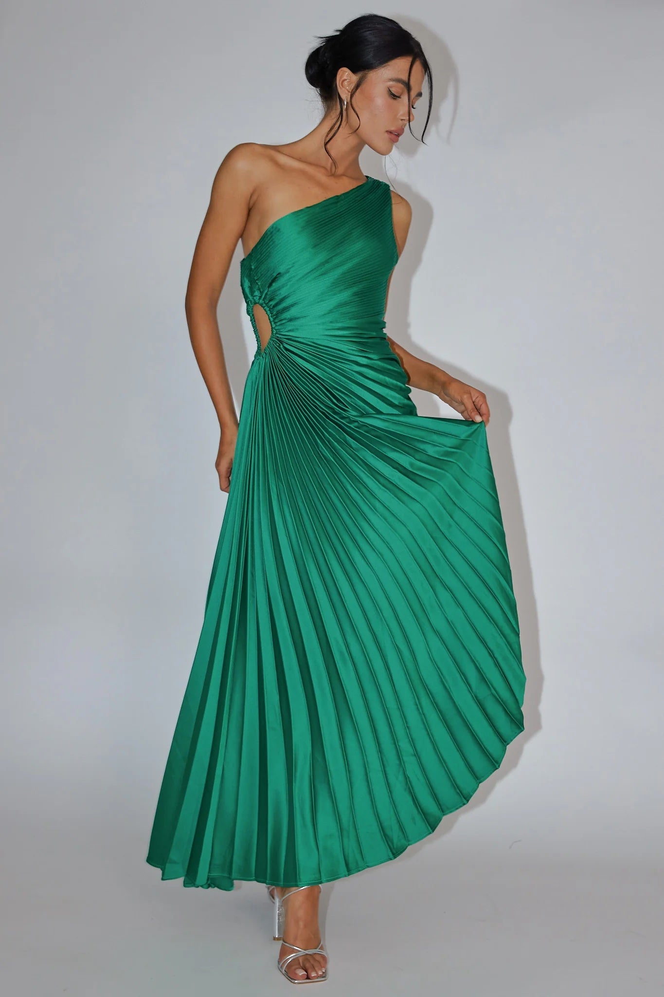 Lady Black Tie - Panama Maxi Dress - Kelly Green - Pleated Dress With Side Cut Out - Size S Lady Black Tie - Panama Maxi Dress - Kelly Green - Pleated Dress With Side Cut Out - Size S