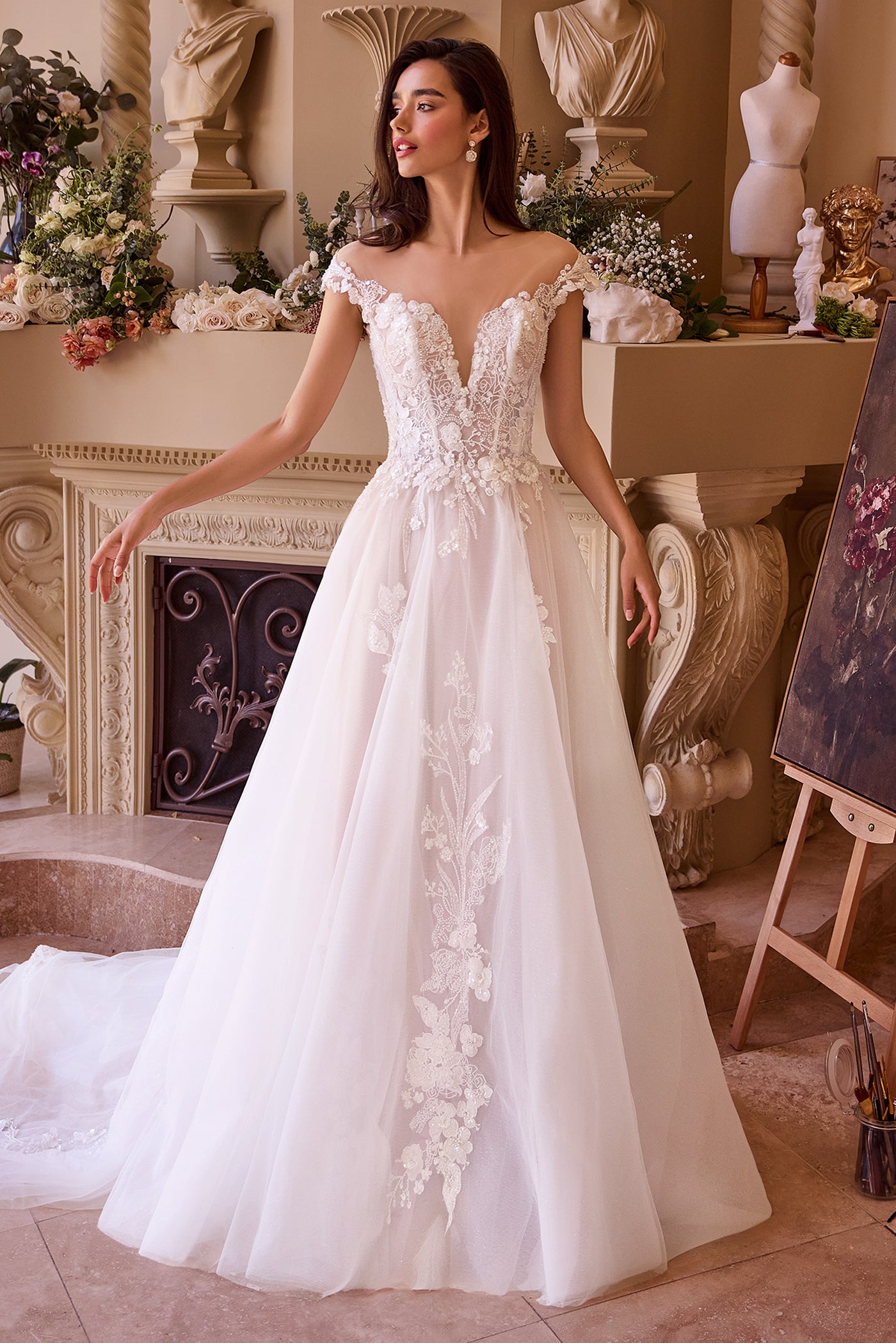 off white colour dress Strapless Off-White Long Lace Wedding with Train / 16 Due to manual measurement Ethereal elegance in off white