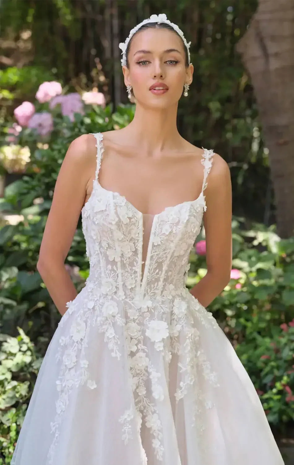 WL063 - A-LINE WEDDING GOWN - Andrea & Leo
