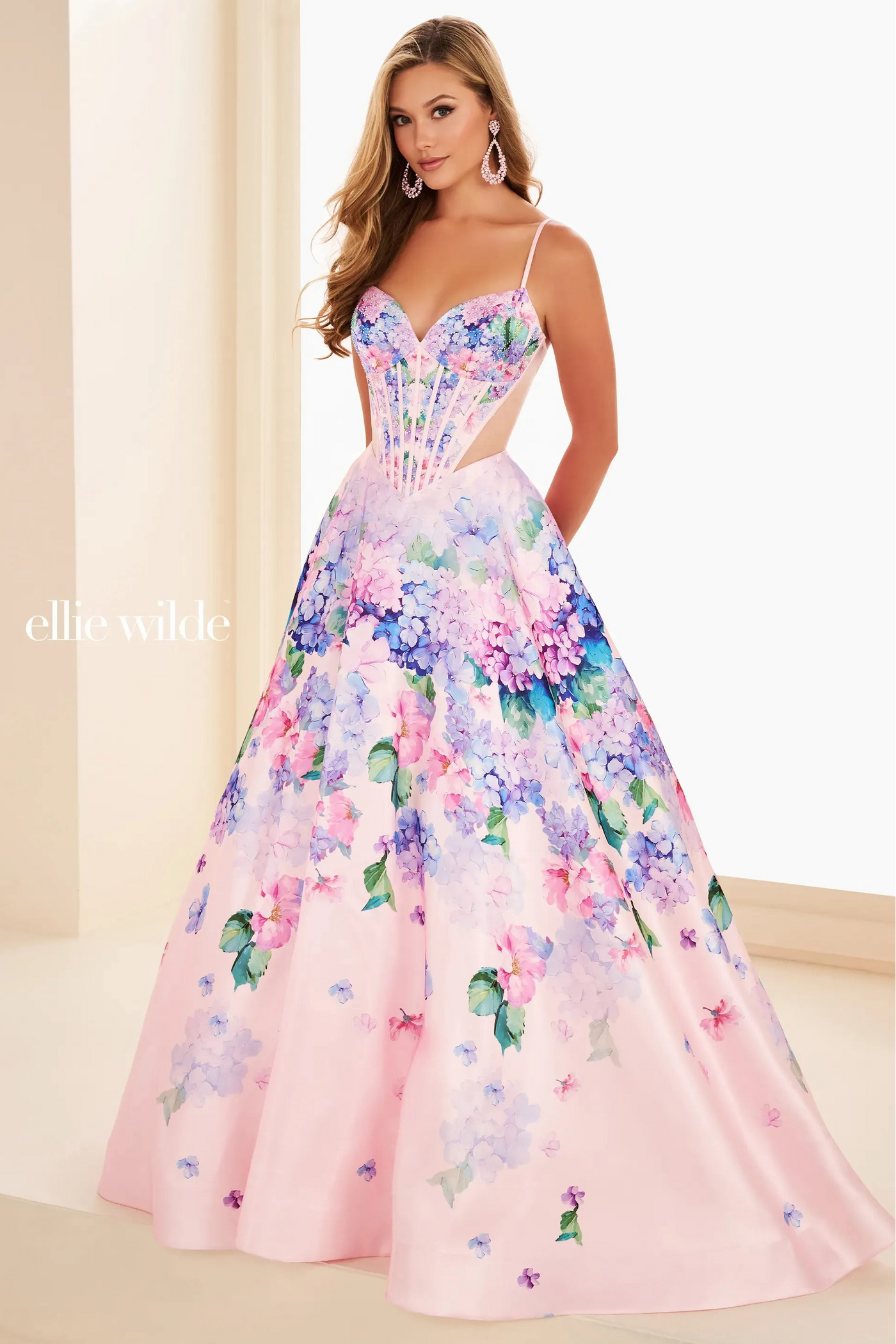 EW37004 - Ellie Wilde