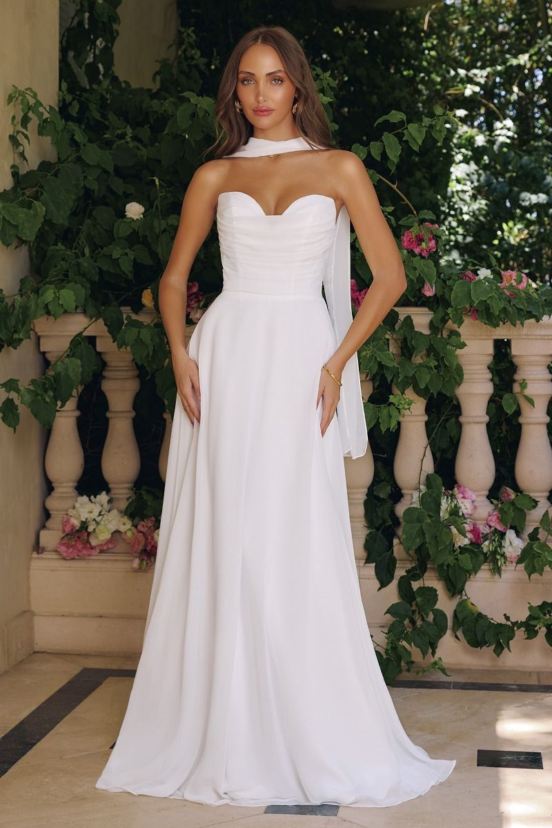 Lady Black Tie - Ella Gown - A-line Strapless Chiffon Dress With Scarf - Off White - Size L Lady Black Tie - Ella Gown - A-line Strapless Chiffon Dress With Scarf - Off White - Size L