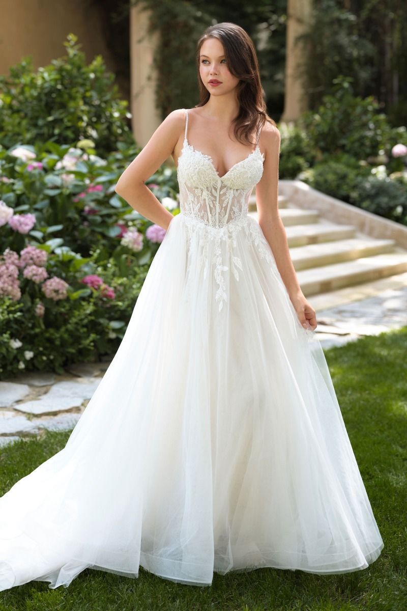 WL035-Lace & Tulle Short Sleeve Wedding Gown-Andrea & Leo | LADY BLACK TIE WL035-Lace & Tulle Short Sleeve Wedding Gown-Andrea & Leo | LADY BLACK TIE